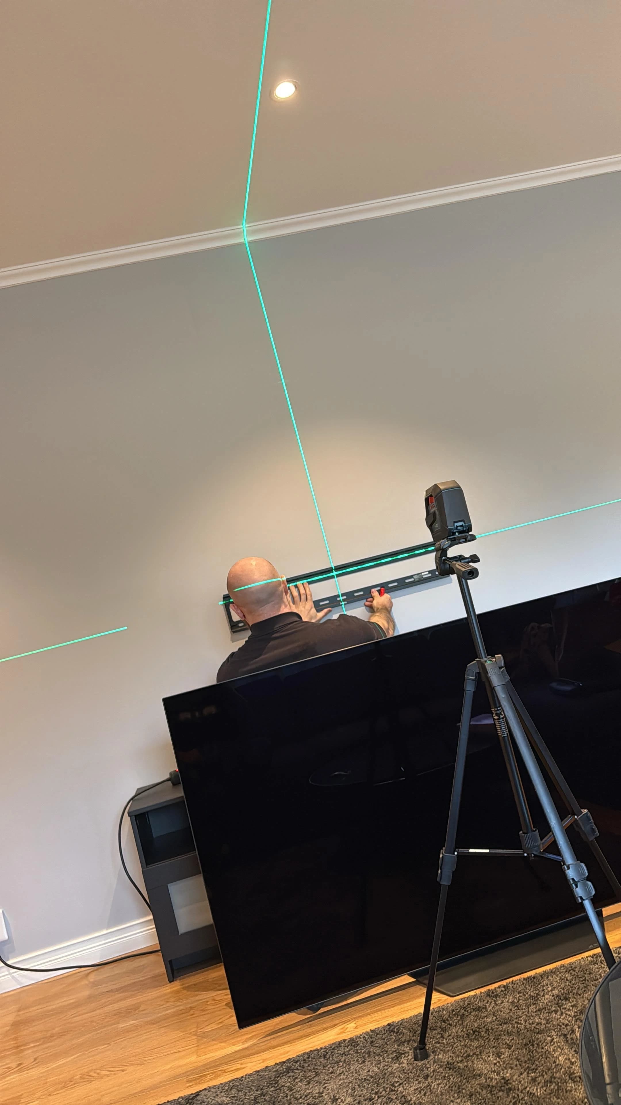 Installation av TV på bänk